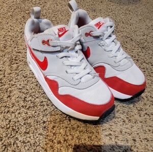 Nike Kids Sneakers in Red and White